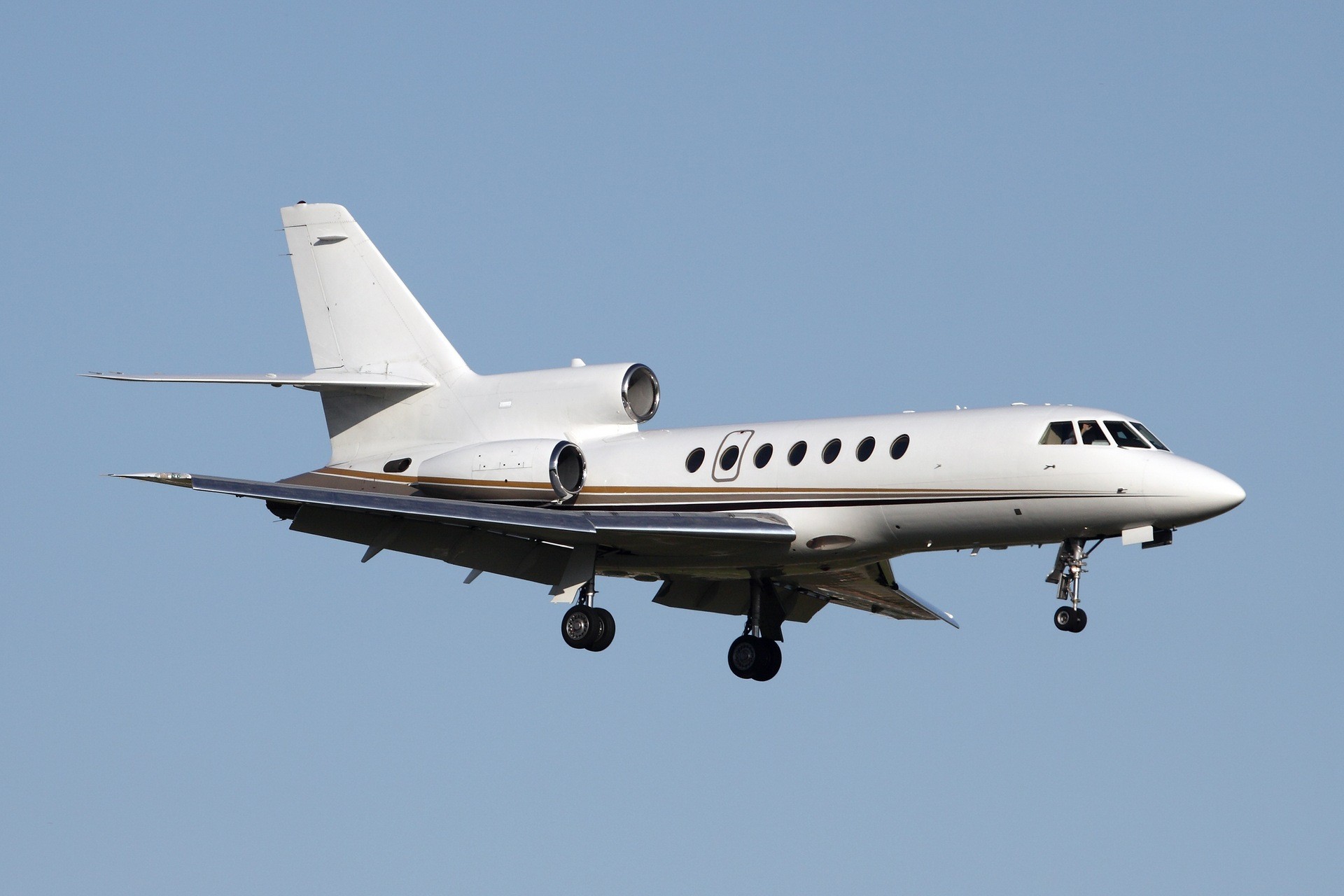 Falcon 50EX charter