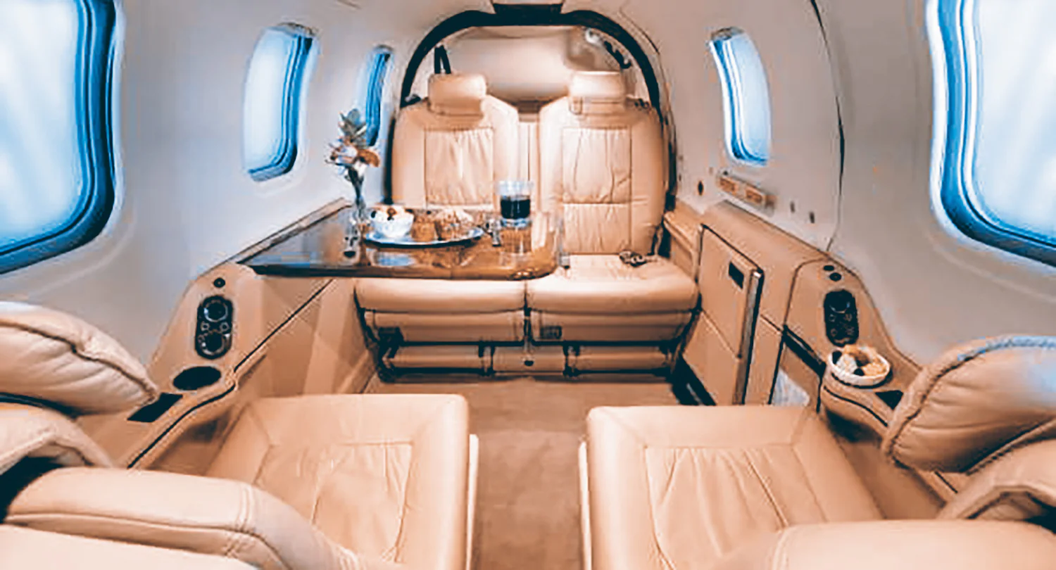 interior Cheyenne 400LS