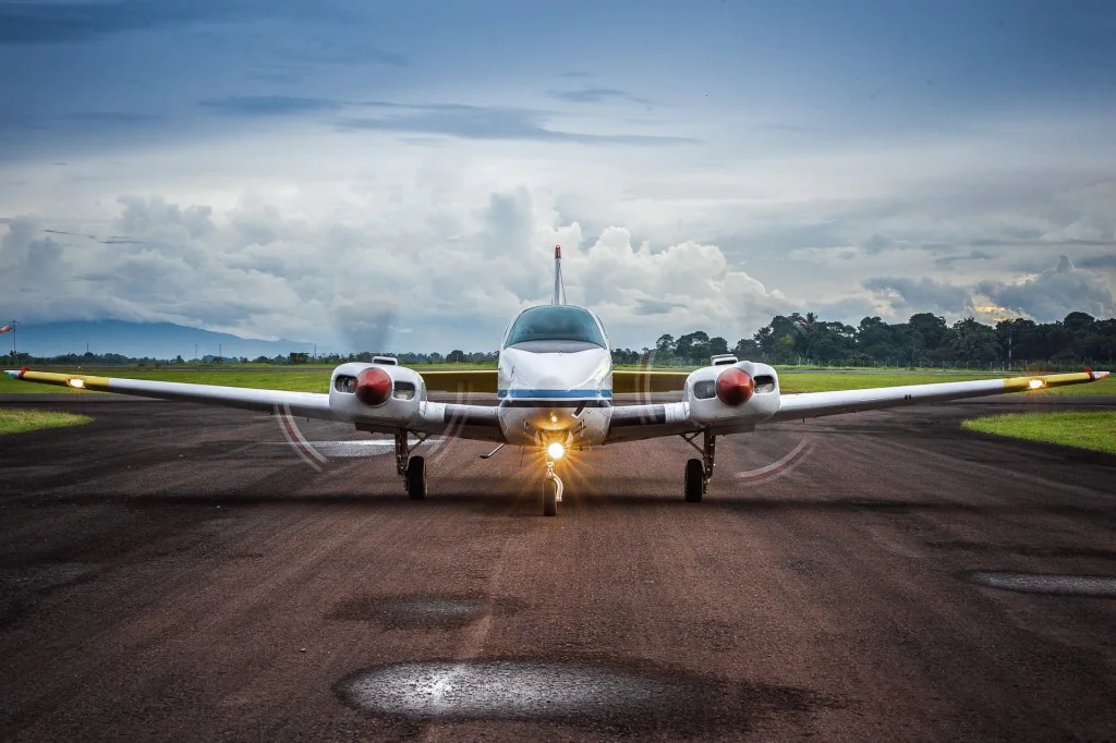 Private Jet Charter Piper Seneca Aircraft